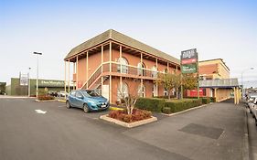 Nightcap At Federal Hotel Mt Gambier